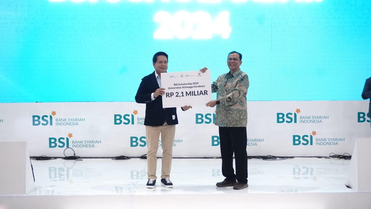 Gelar Program Literasi di Jatim, BSI Salurkan Beasiswa Rp10 Miliar bagi Mahasiswa di Jawa Timur