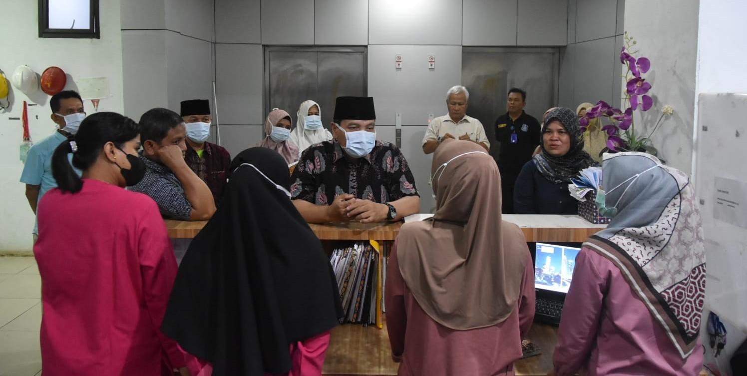 Sidak Malam Hari ke RSUD Chatib Quzwein, PJ Bupati Sarolangun Minta Kepala Ruangan Dipanggil