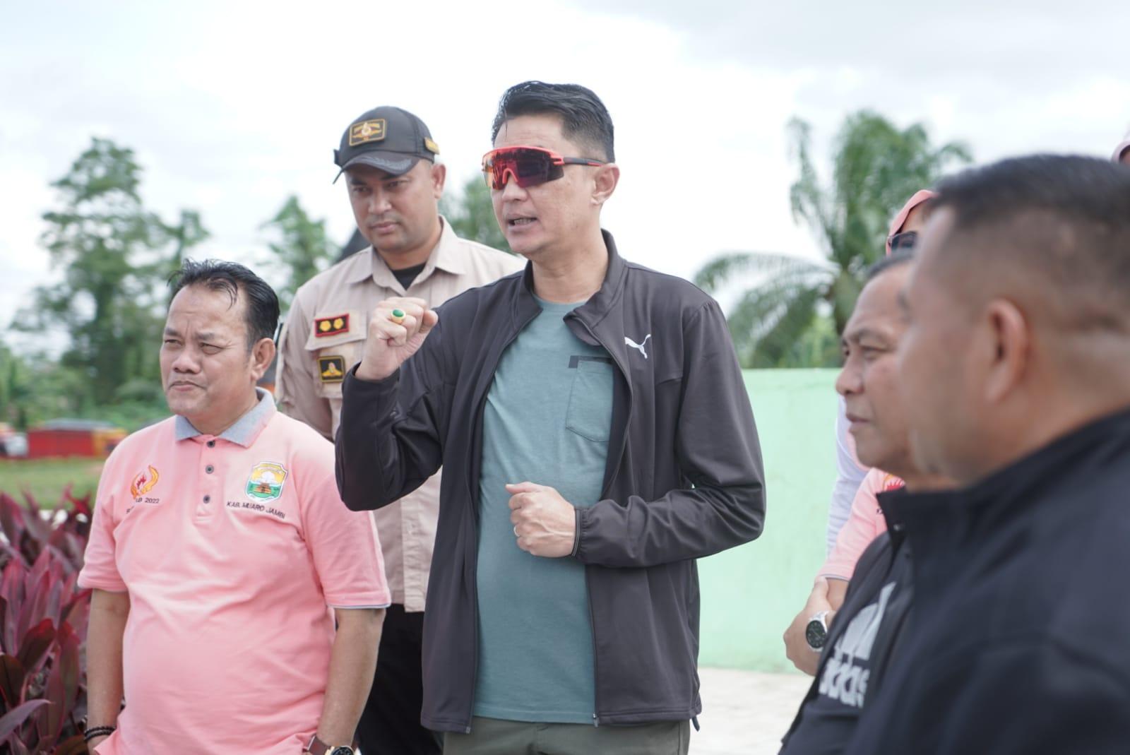 PJ Bupati Muaro Jambi Bachyuni Lepas Pemain yang Ikut Gubernur Cup, Targetkan Juara