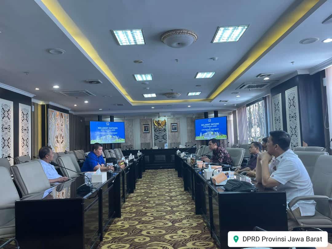 Cari Masukan Program Kerja Dewan. Banmus DPRD Provinsi Jambi Stuba ke DPRD Provinsi Jabar