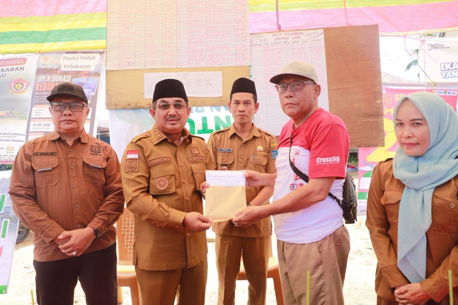 Bupati-Anwar-Sadat-di-Teluk-Nilau-3.jpg
