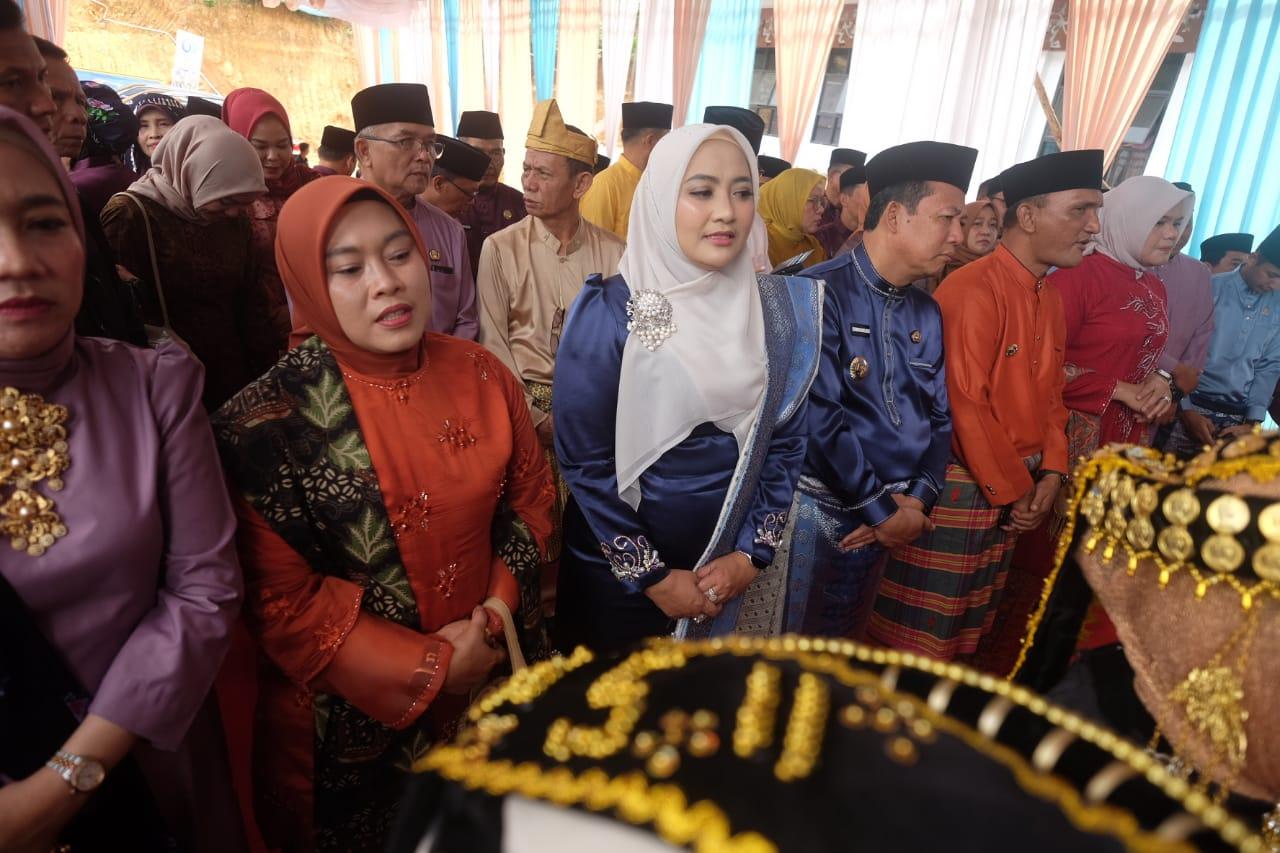 Bupati Muaro Jambi BBS dan Ketua TP PKK Ririn Menghadiri HUT ke-67 Kabupaten Kerinci
