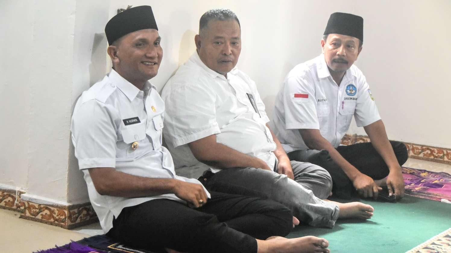 Bupati-Sarolangun-Hurmin-melakukan-kunjungan-ke-Kantor-Dinas-Pendidikan.jpg