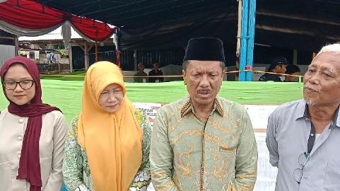 Pilkada Merangin: Nalim Berikan Hak Pilihnya di Desa Tambang Baru, Nilwan Yahya di Simpang Parit