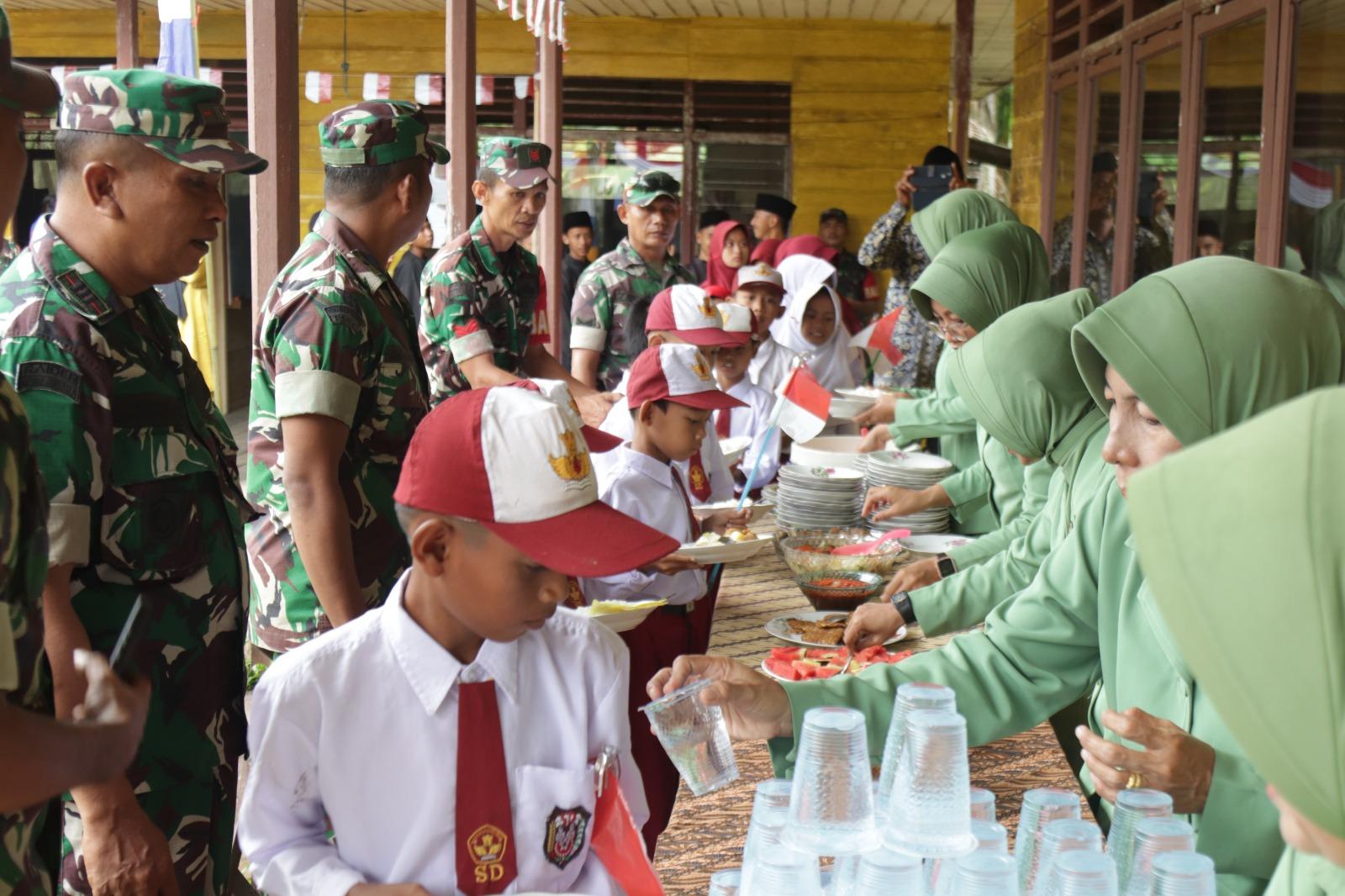 Atasi Angka Stunting di Tanjab Barat, Dapur Kodim 0419/Tanjab Masuk Sekolah