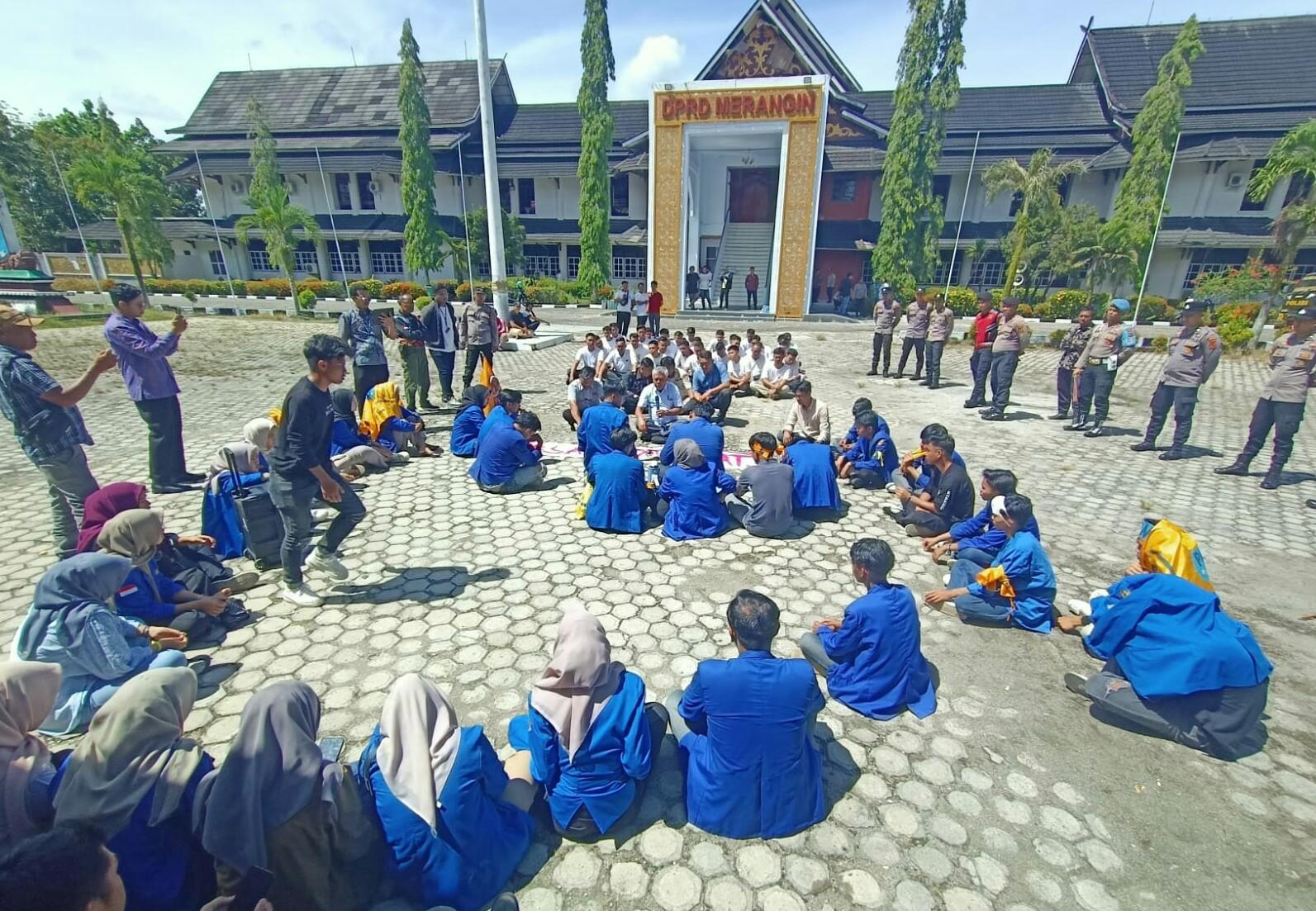 Demo PMII Merangin Jambi, Soroti Masuknya Alat Berat Diduga untuk PETI di Jangkat