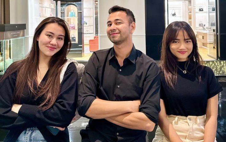 Fuji Liburan Bareng Aaliyah Massaid ke Singapura: Damai dong, Kita Aja Akur