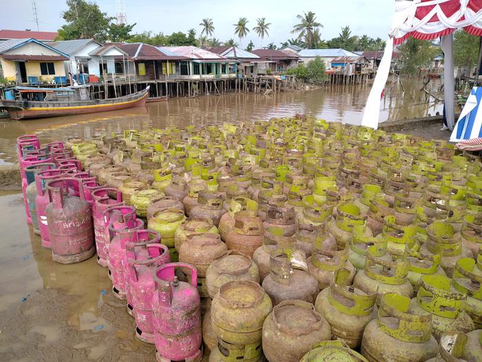 Warga Tanjab Timur Mengeluh, Gas Melon Menjadi Barang Langka dan Sulit Didapat