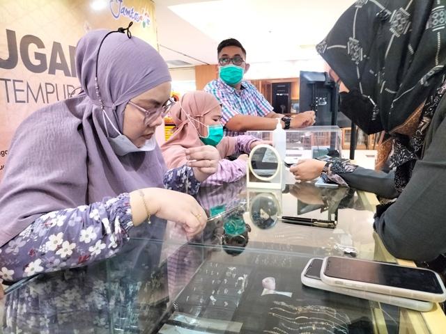 Galeri-24-Pamerkan-200-Emas-Perhiasan-di-Jamtos.jpg