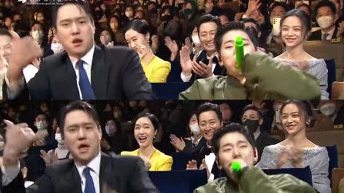 Go-Kyung-Pyo-Jadi-Sorotan-di-Blue-Dragon-Film-Awards.jpg