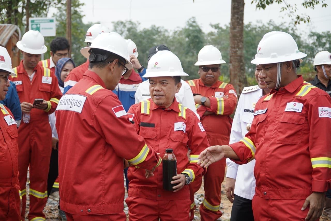 Gubernur-Jambi-Al-Haris-dan-Wakil-Menteri-Energi-dan-Sumber-Daya-Mineral-Yuliot-Tanjung.jpg