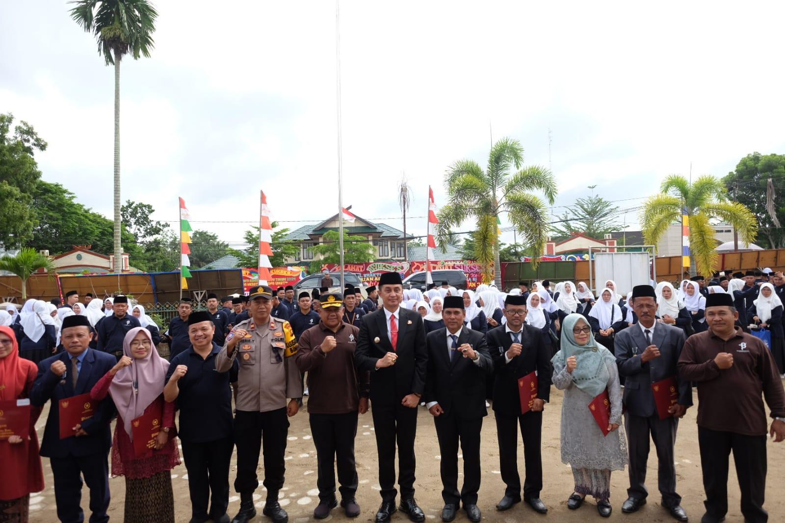 Bachyuni Jadi Pembina Upacara di Hari Amal Bhakti Kemenag ke-78 di Muaro Jambi