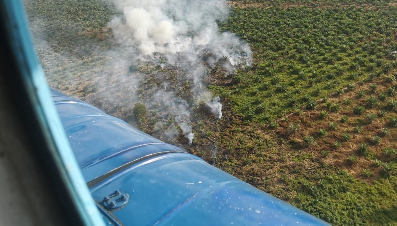 Temukan Titik Api di Tanjab Barat, Helikopter Water Bombing Dikerahkan untuk Tanggulangi Karhutla