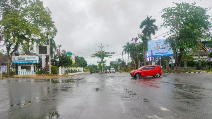 Hujan-di-Kota-Jambi-2.jpg