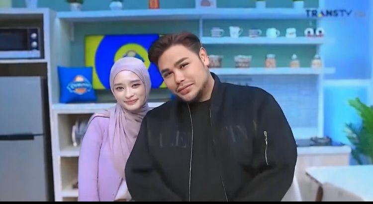 Inara Rusli Membutuhkan Kekasih, Netizen Sodorkan Nama Ivan Gunawan untuk Dijodohkan