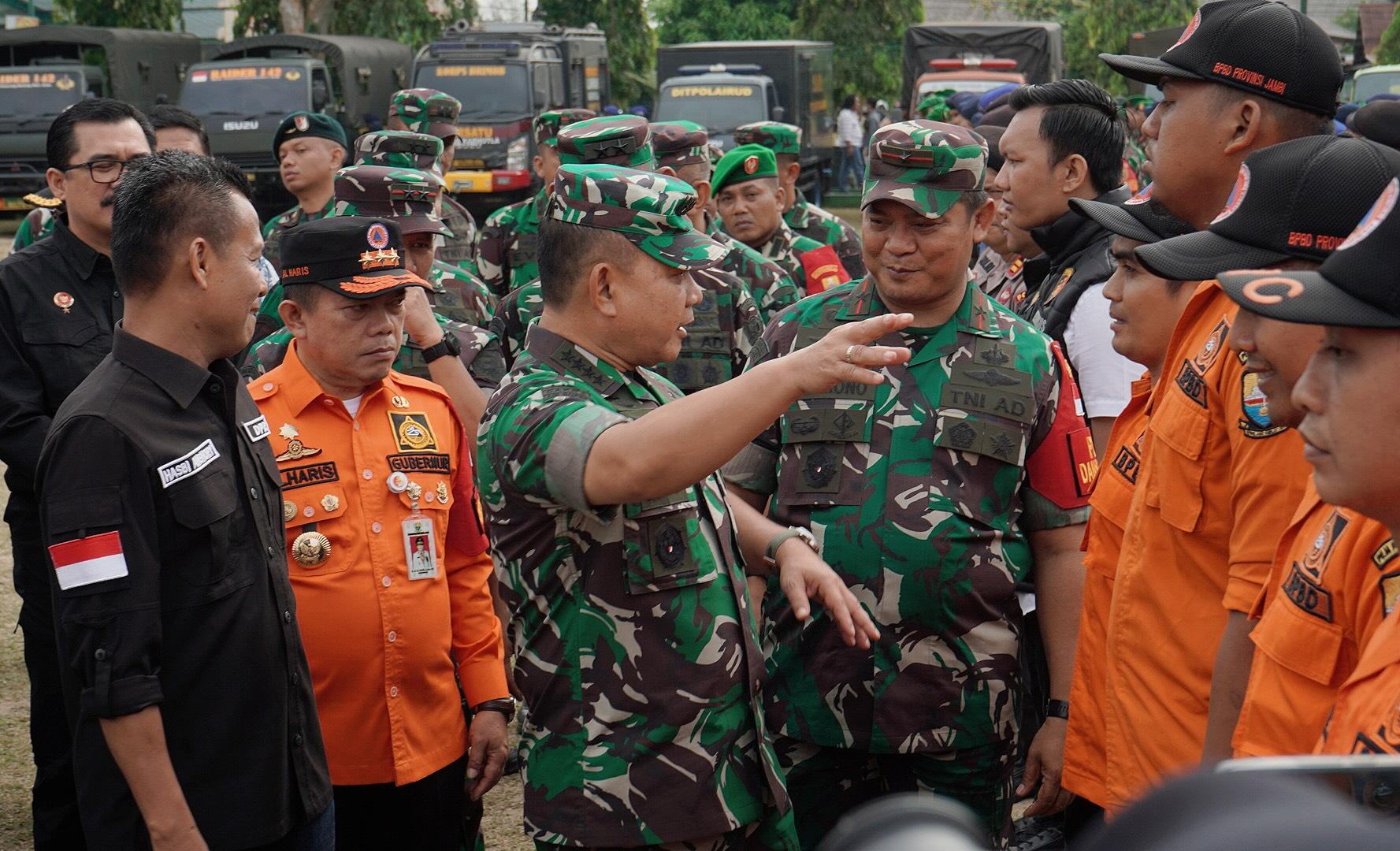 Jendral-TNI-Dudung-Abdruchman-mengakui-penanganan-kebakaran-hutan-dan-lahan.jpg