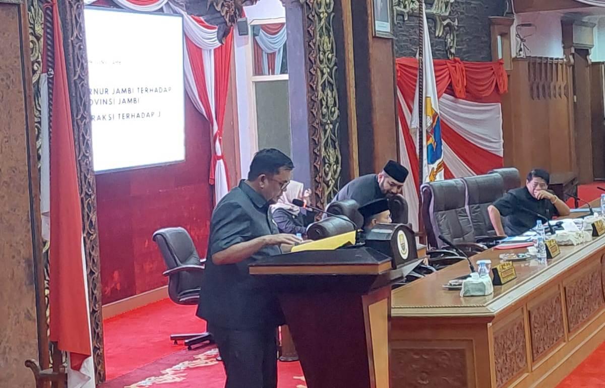 Juru-Bicara-Golkar-DPRD-Provinsi-Jambi-Ivan-Wirata-pada-Rapat-Paripurna.jpg