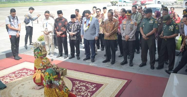Kapolda Jambi Sambut Kedatangan Kepala BNN RI untuk Meresmikan Kantor BNN Provinsi Jambi