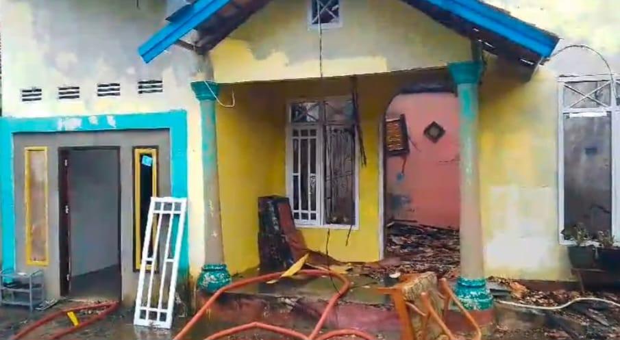 KEBAKARAN-DI-TEBO-Rumah-Erni-warga-Tebo-ludes-terbakar.jpg