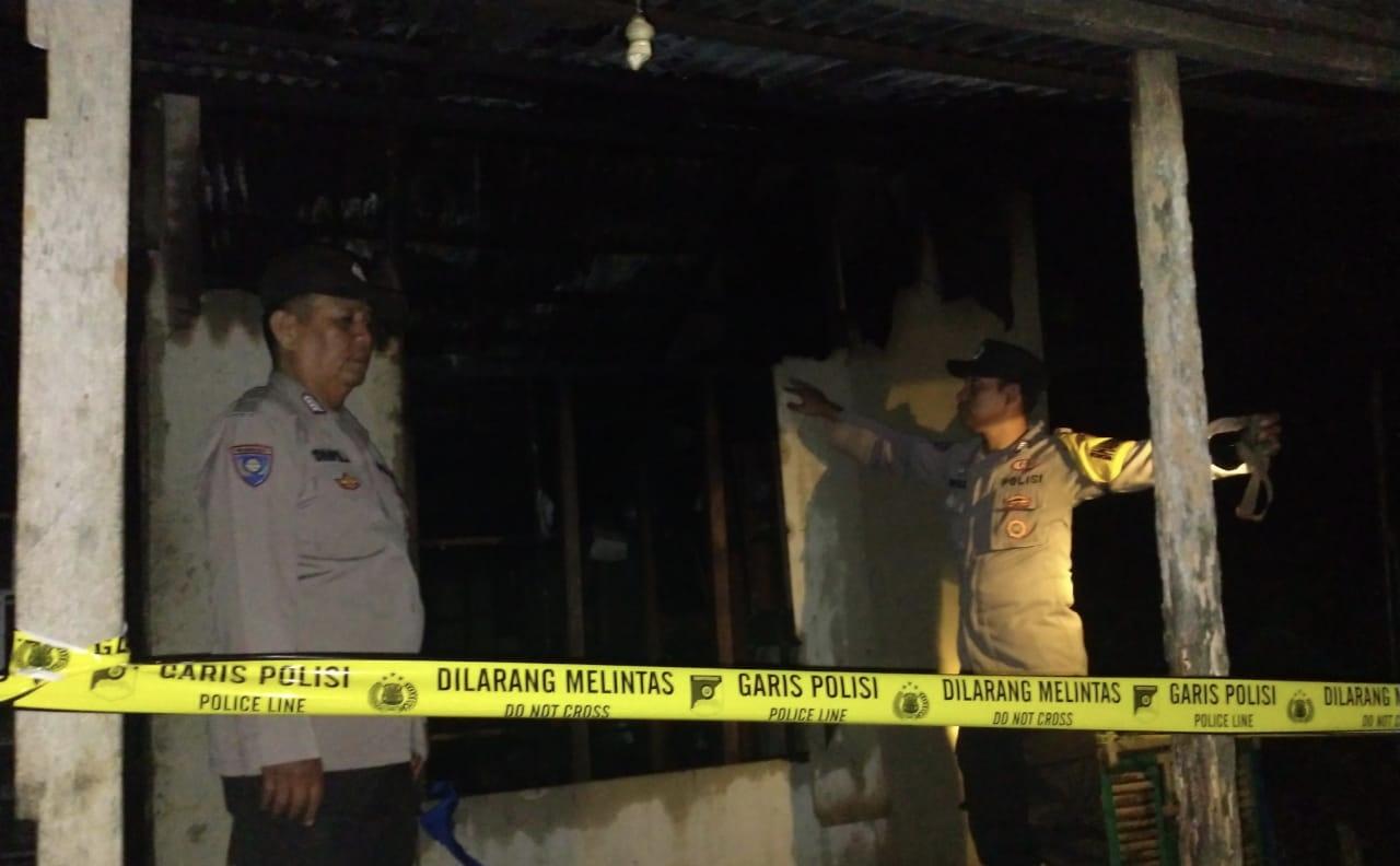 Satu Unit Rumah di Sabak Ilir Terbakar Penyebabnya Diduga Kabel Listrik Putus Ditabrak Mobil