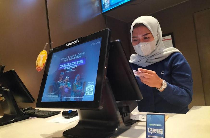 Kasir-Bioskop-Cinepolis-Lippo-Plaza-Jambi.jpg