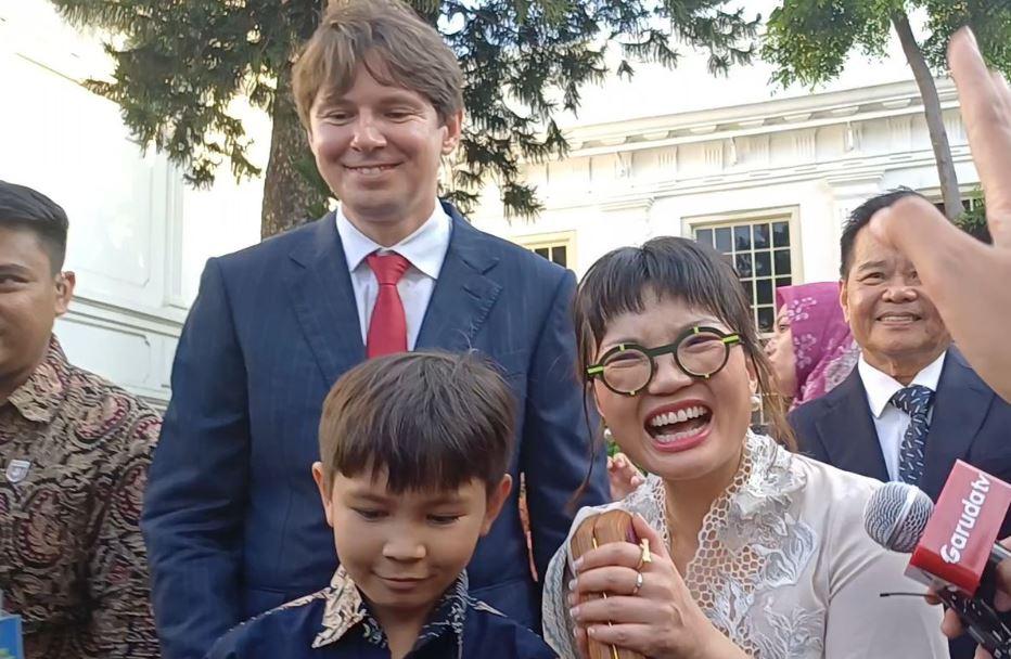 Kecelakaan-Suami-Wamen-Diksaintek-Stella-Christie-di-Amerika-Sejumlah-Tubuh-Bartek-Czech-Patah.jpg