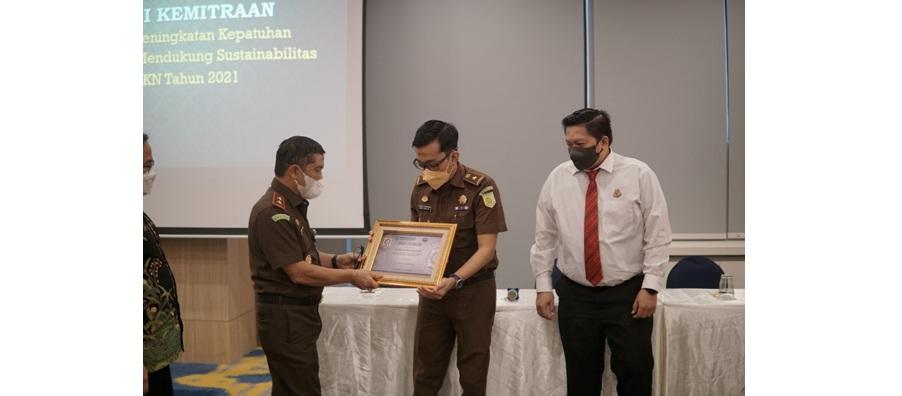 Kejaksaan-Negeri-Jambi-meraih-penghargaan.jpg