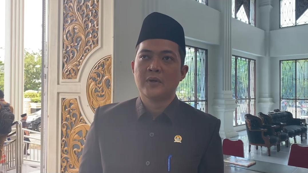 Ketua-DPRD-Provinsi-Jambi-Muhammad-Hafiz-Fattah-angkat-bicara.jpg