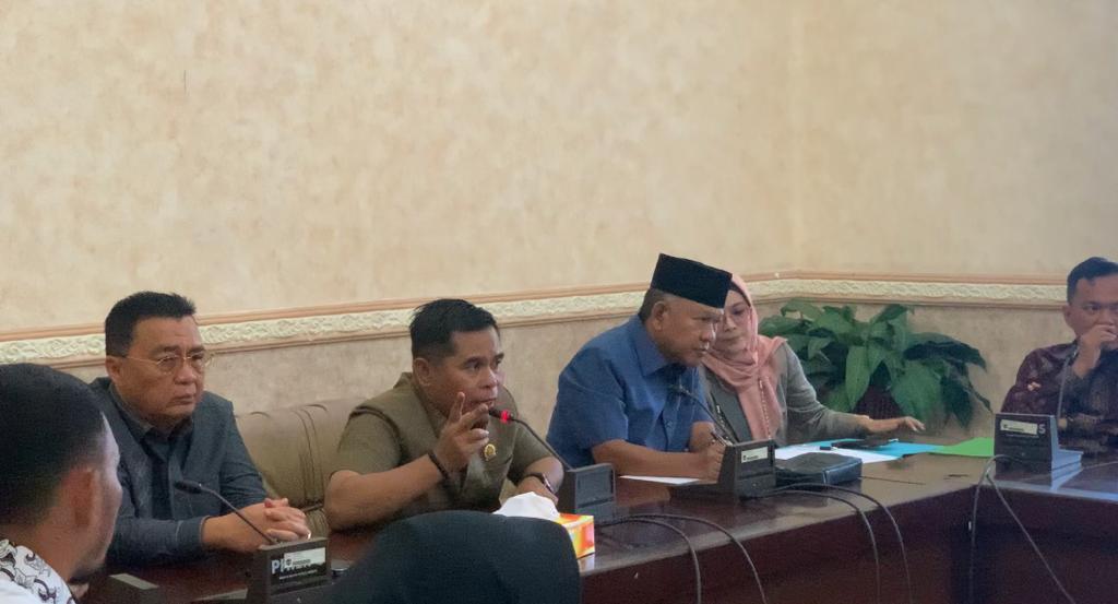 Komisi-IV-DPRD-Provinsi-Jambi-rapat-5.jpg