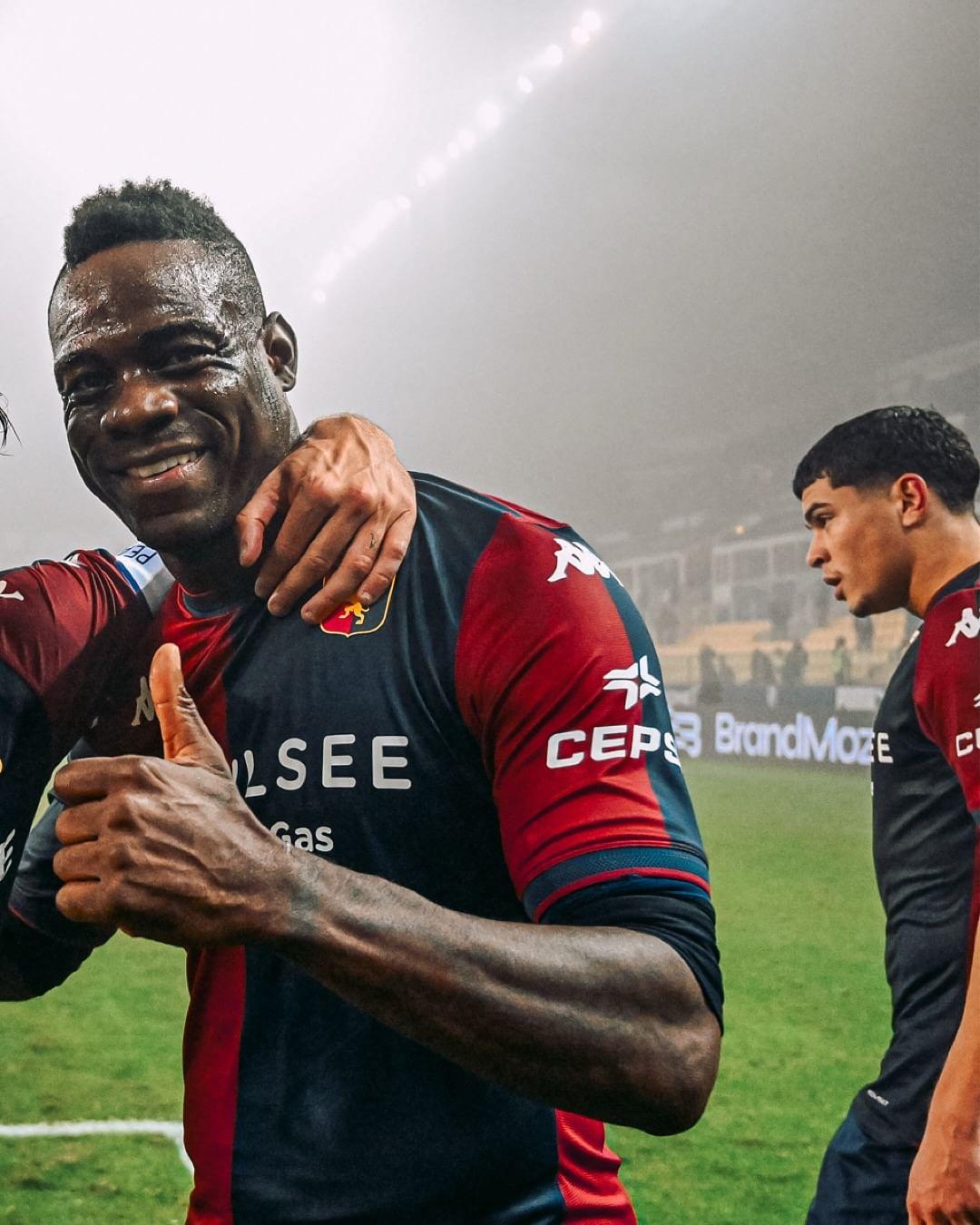 Debut Mario Balotelli di Genoa: Bukan Cetak Gol, Main 5 Menit Sudah Kartu Kuning
