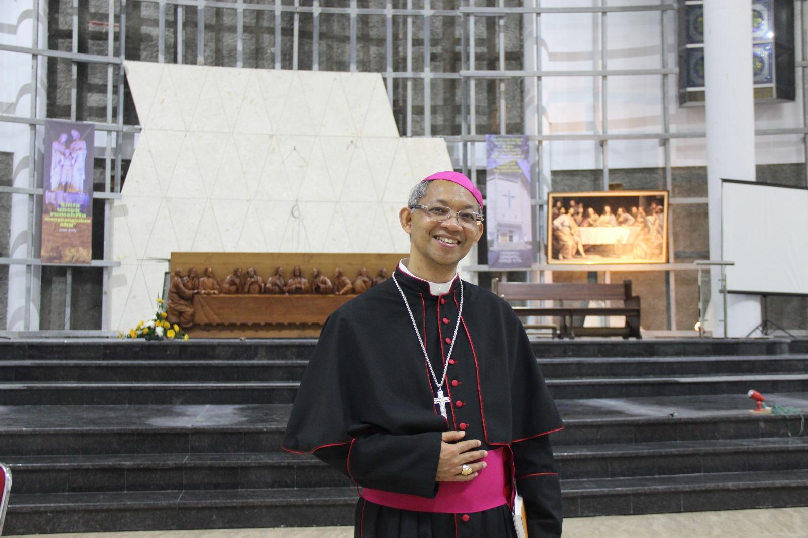 Paus Fransiskus Tunjuk Mgr Paskalis Bruno Syukur OFM Jadi Kardinal Indonesia