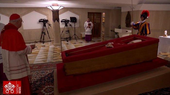 PEMAKAMAN-PAUS-FRANSISKUS-Tangkapan-layar-YouTube-Vatican-News.jpg