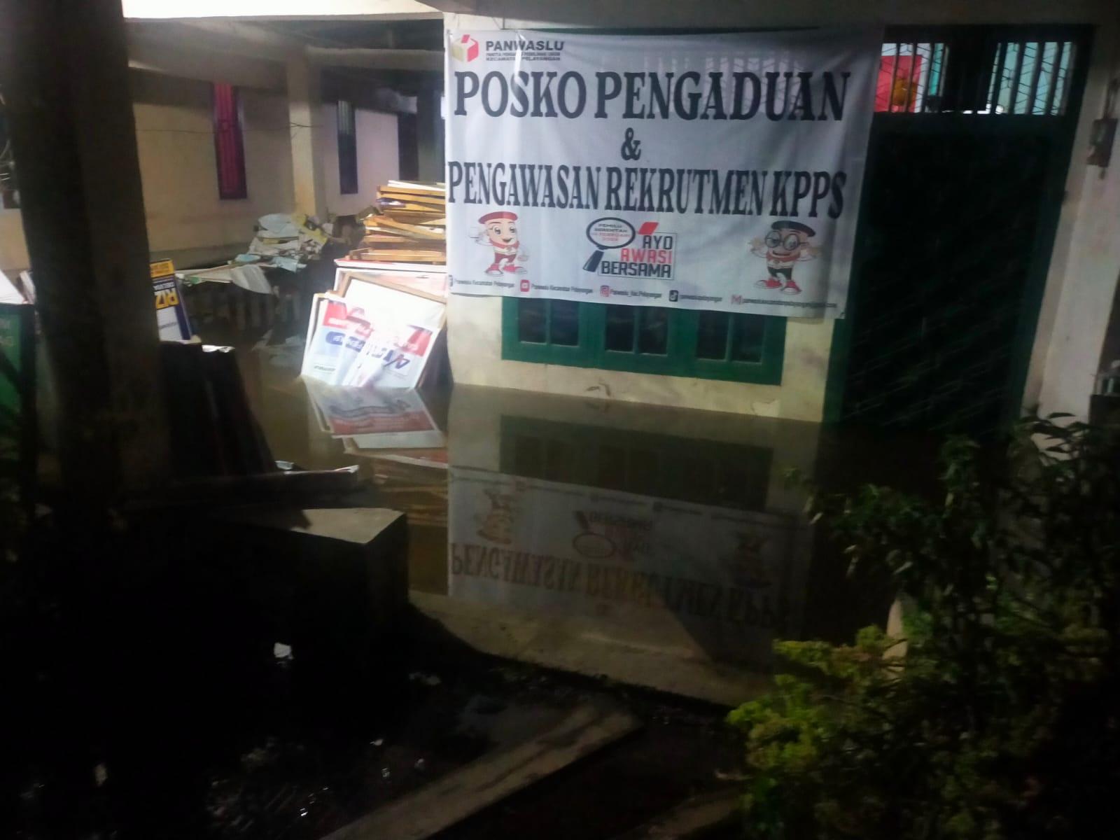 Panwaslu-Pelayangan-kebanjiran.jpg