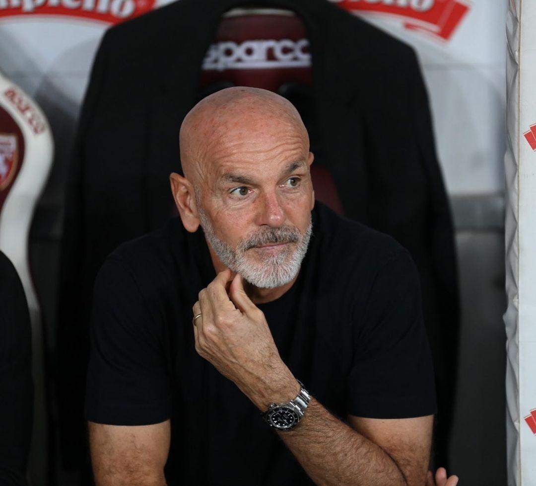 Pelatih-AC-Milan-Stefano-Pioli-31102022.jpg