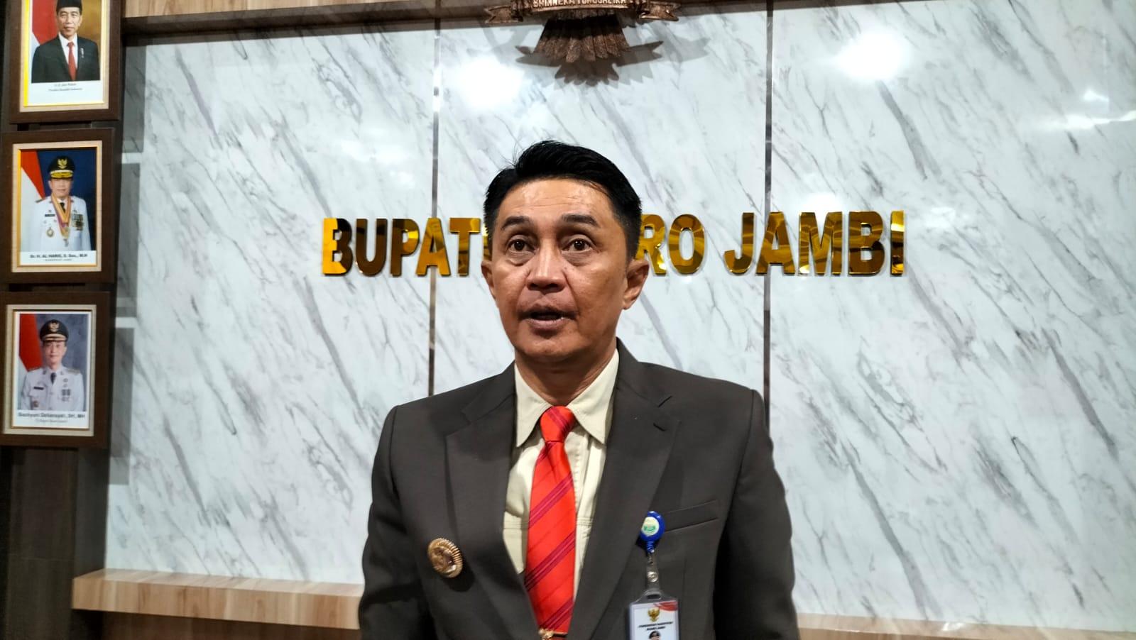 Perhatikan Nasib Guru, Pemkab Muaro Jambi Berikan Beasiswa dan Naikkan Gaji