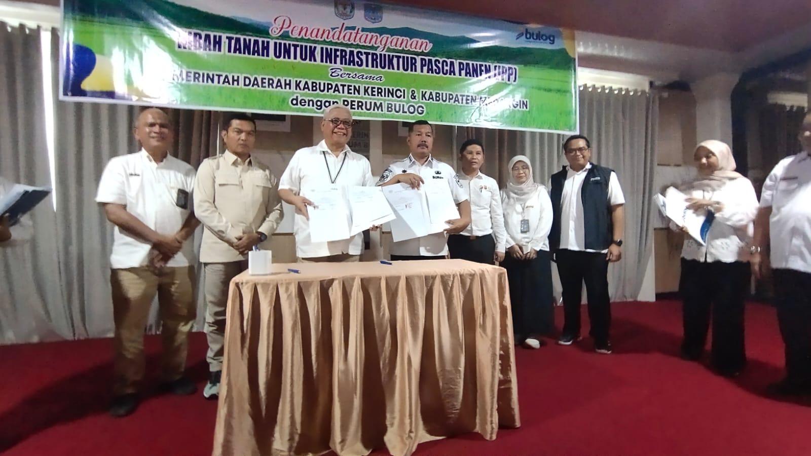 Perjanjian-Hibah-Daerah-NPHD-bersama-Perum-Bulog-Rabu-28042026.jpg
