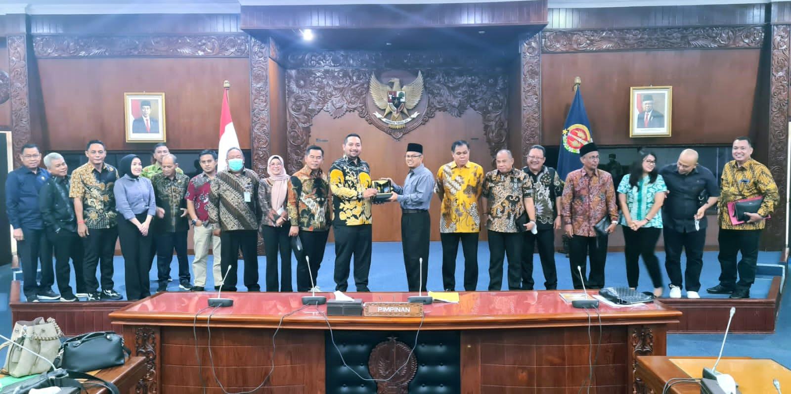 Pinto Jayanegara Bersama Komisi I dan IV DPRD Jambi Lakukan Kunker ke DIY Bahas LKPJ