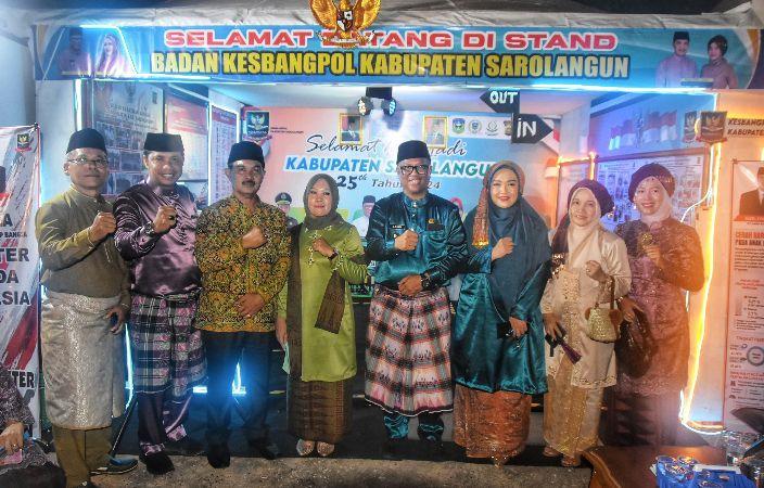Pj Bupati Fahri Kunjungi Stand Pameran Festival Sarolangun 2024