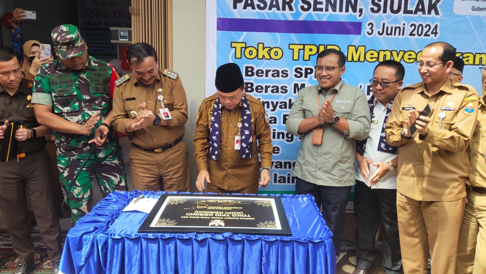 Pj Bupati Kerinci Dampingi Gubernur Jambi Resmikan Toko TPID