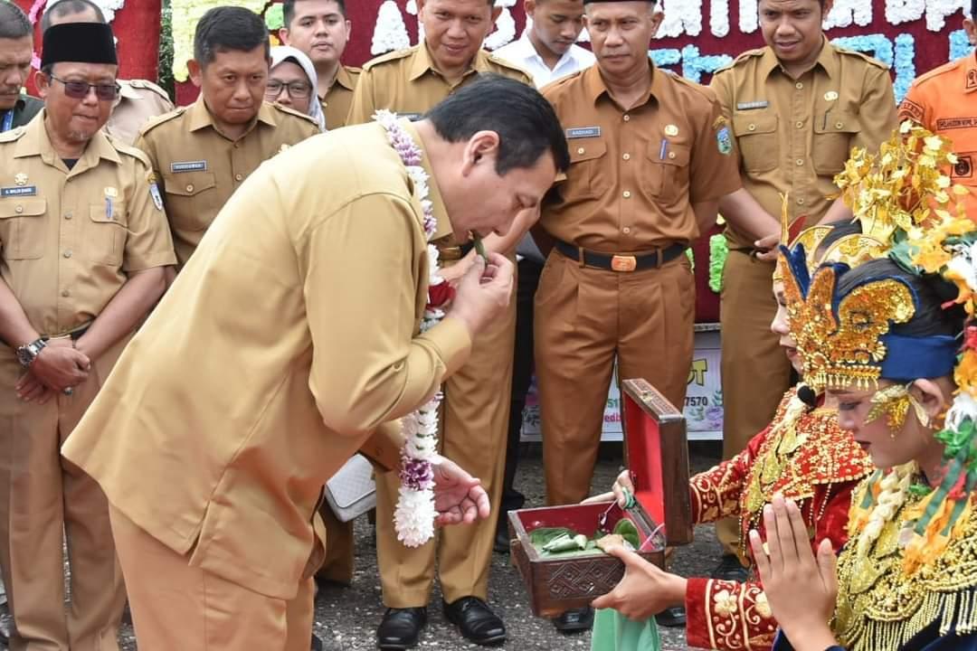 Pj Bupati Bachril Bakri Tiba di Sarolangun, Dihidangkan Masakan Khas Jambi