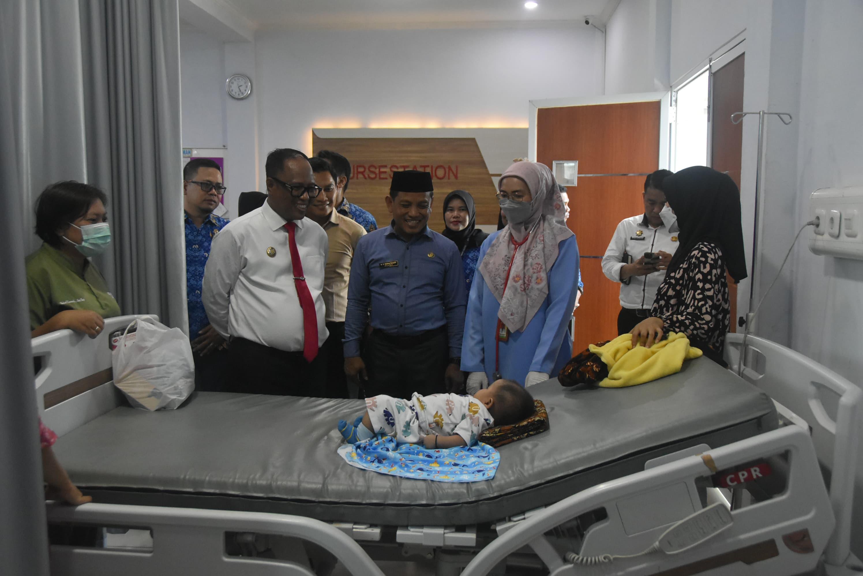Pj Bupati Sarolangun Tingkatkan Sarana dan Pelayanan di RSUD Chatib Quzwen