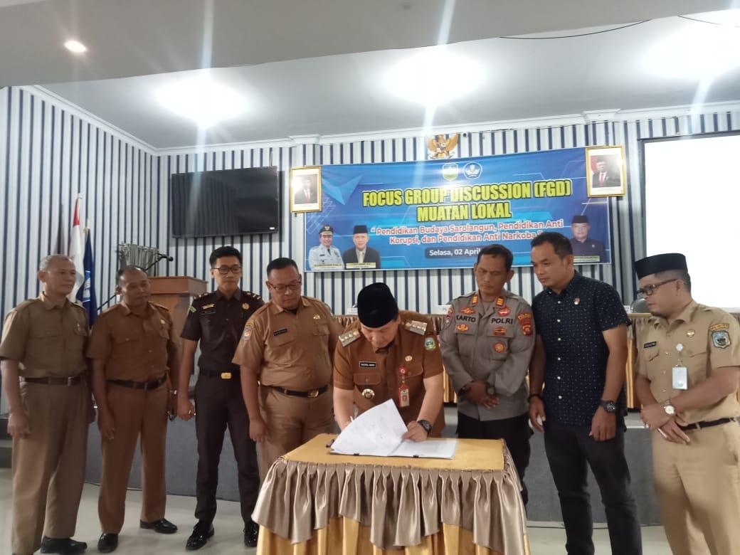 Pj Bupati Sarolangun Dukung Terapkan Modul Belajar SD Muatan Lokal dan Budaya