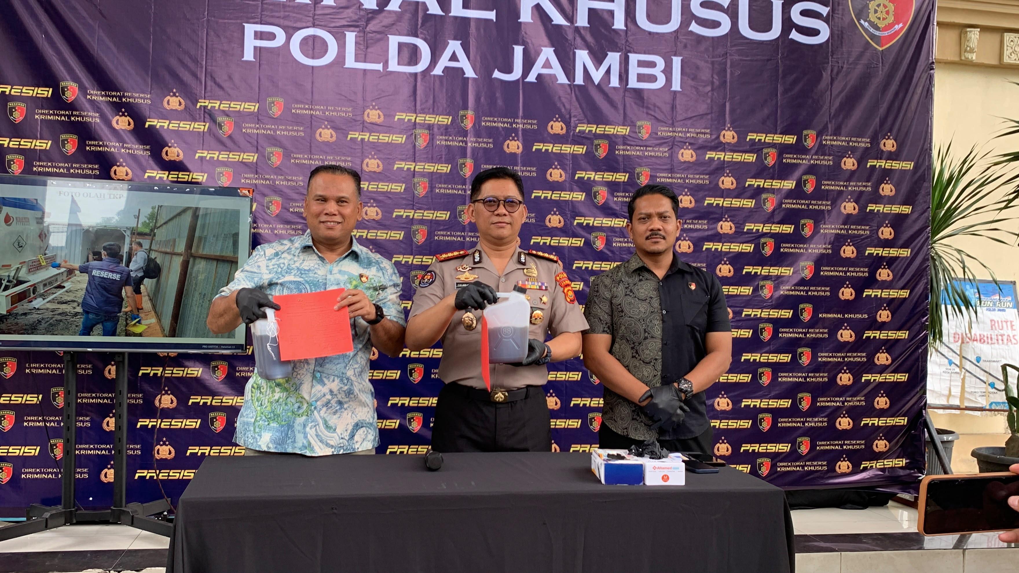Breaking News Direktur PT ASR Tersangka Kebakaran Gudang BBM Ilegal di Kota Baru - Tribunjambi.com