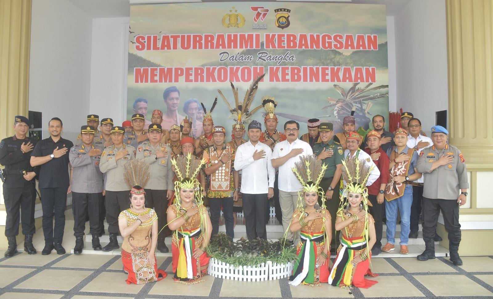 Polda Jambi Gelar Apel Silaturahmi Kebangsaan Sambut Kedatangan Suku Dayak