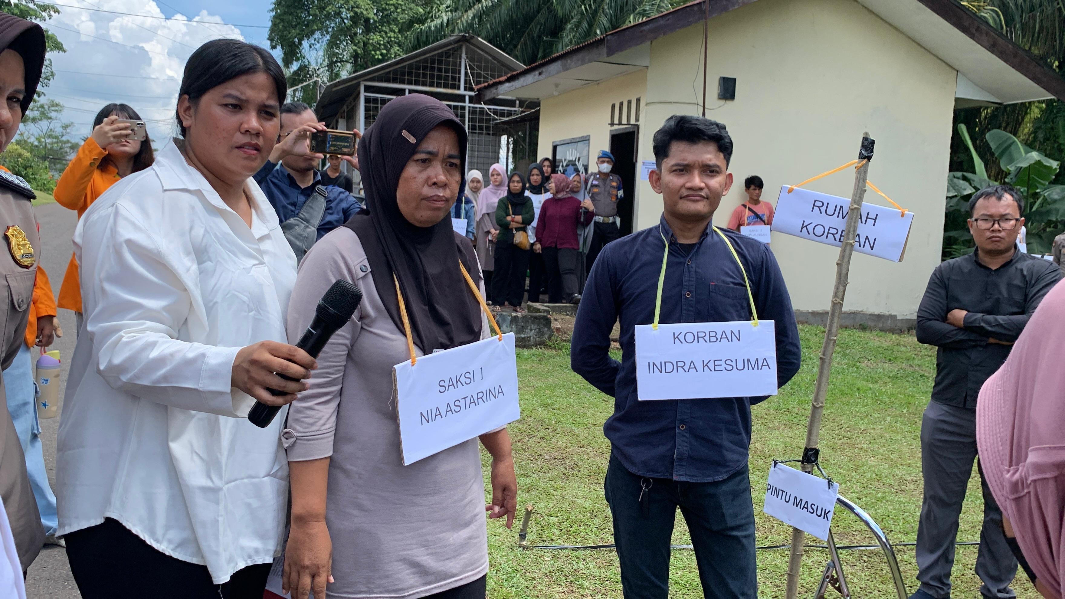 REKONSTRUKSI-pembunuhan-Pinang-Merah-oleh-Polsek-Kota-Baru.jpg