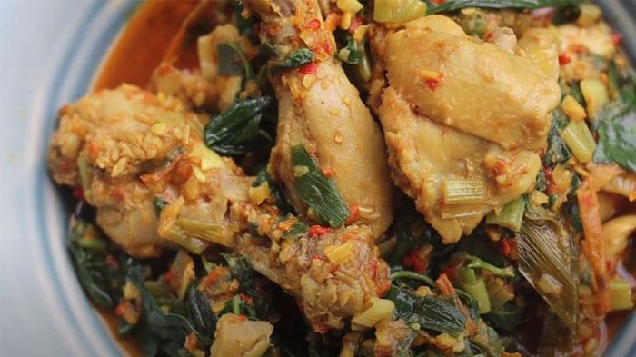 Resep Ayam Woku Kemangi, Lumuri Ayam dengan Air Jeruk Nipis Sebelum Diolah