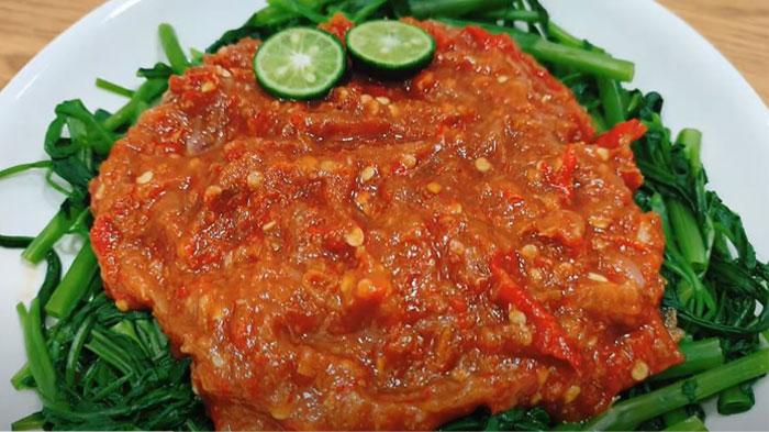 Resep Plecing Kangkung, Pedas Bikin Nagih
