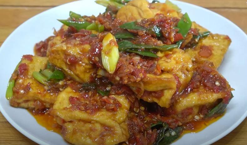 Resep Sambal Tahu, Tambahkan Daun Bawang Menjelang Matang