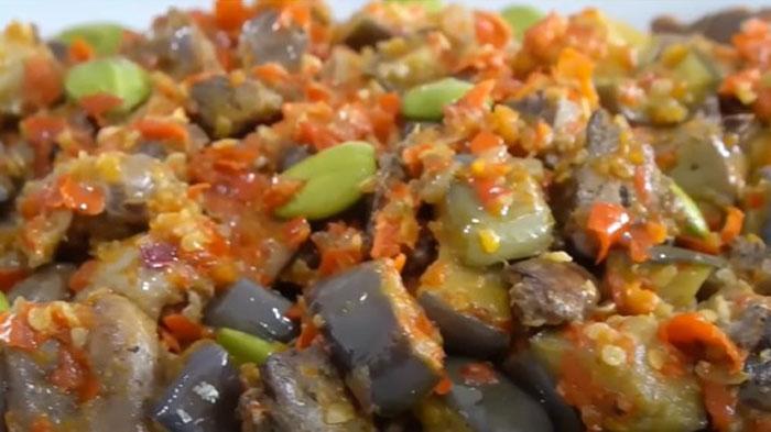 Resep Sambal Terong Ati Ampela untuk Makan Siang