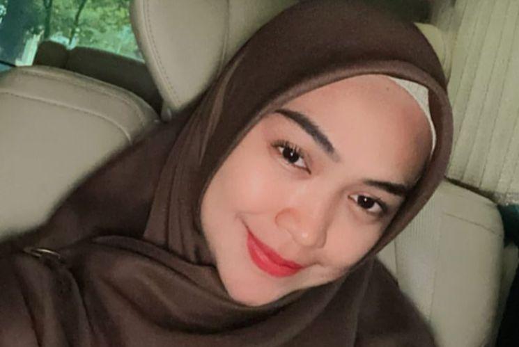 Ria-Ricis-membantah-bahwa-dirinya-sedang-galau-hingga-membuat-postingan-soal-kesepian.jpg